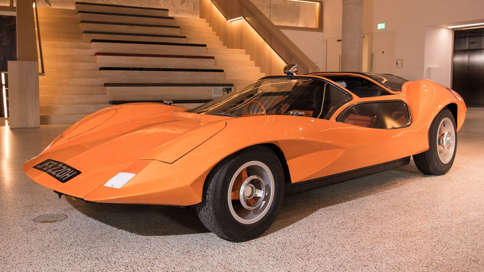 The Adams Probe 16: The Futuristic Car With An Extreme Style