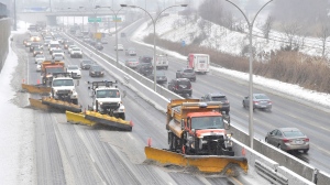 Flurries crop up in Toronto as snow squall warning issued for areas north of the city