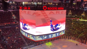 Vancouver rapper falls on ice during Canucks game performance