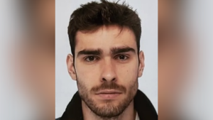 Searchers say 21-year-old still missing after empty kayak found on Vancouver Island