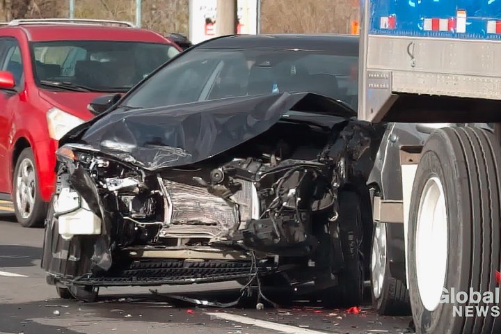 No injuries after 4-vehicle collision in Peterborough