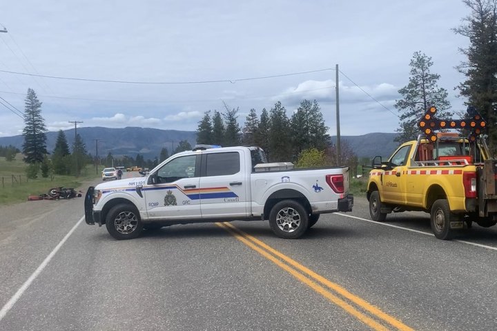 Crash in Falkland closes Highway 97
