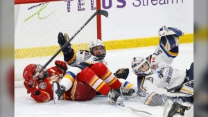 Collingwood Blues score late in comeback 5-4 win over Calgary Canucks at Centennial Cup