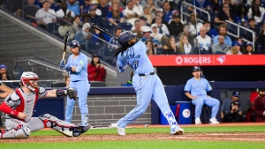 Vladimir Guerrero Jr.'s three RBIs help Blue Jays rally past Twins 10-8