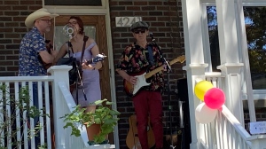 Music rings out through NDG neighbourhood as Montreal Porchfest kicks off