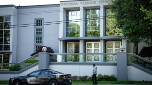 Antisemitism anxiety at synagogues in Canada after week of attacks on Jewish institutions