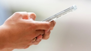 Family phone plans hinder escape from domestic violence: Women's Shelters Canada