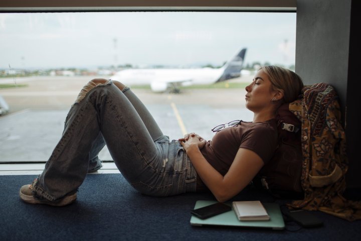 Do jet lag apps really work? What to know about the science behind them