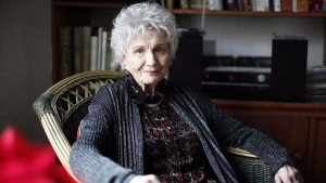 Western University to consider ties to Alice Munro following daughter's revelations