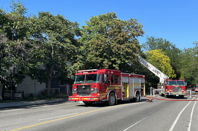 Kelowna emergency crews tackle fire off Bernard Avenue and Richter Street affecting traffic