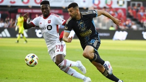 Toronto FC ends six-game losing streak with 2-1 comeback win over Philadelphia