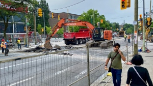 Major downtown intersection to be closed all week amid Spadina Avenue gridlock
