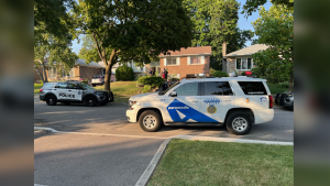 2 people injured, 1 critically, in North York stabbing, say Toronto paramedics