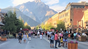 Banff mayor says reducing vehicles necessary after town votes no to pedestrian zone