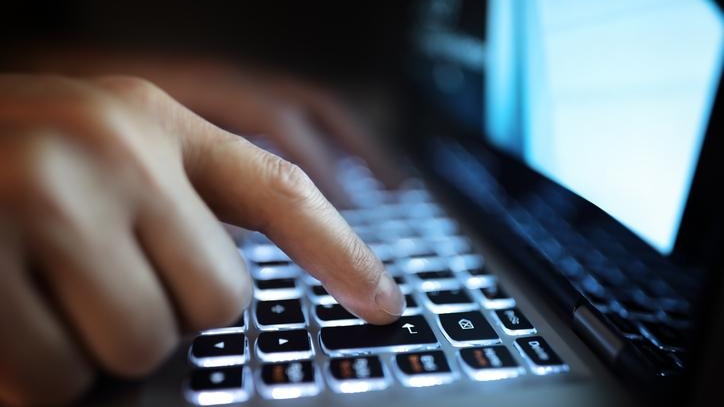 CRTC ruling could bring more choices, lower prices for Internet to Manitoba: advocates