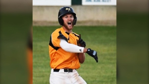 Moose Jaw forces deciding Game 3 by rallying late against Okotoks for wild 8-7 victory
