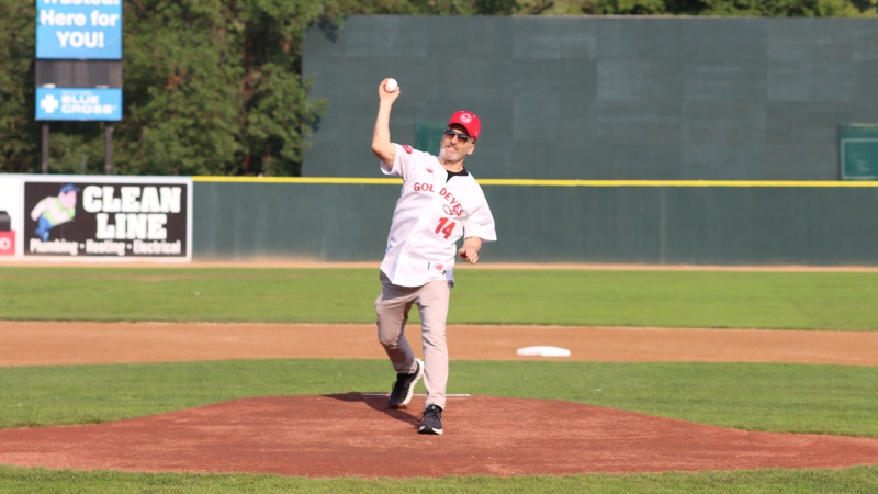 S’all good, man: Bob Odenkirk throws first pitch at Winnipeg Goldeyes game