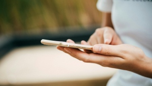 Here's how Calgary school boards are handling Alberta's cellphone ban