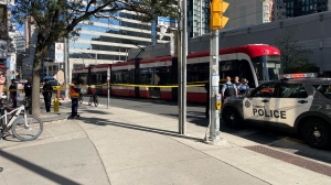 Suspect in downtown streetcar stabbing did not know victim: Toronto police