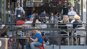 Montreal bars, restaurants react to Quebec bill to regulate merchant tipping requests