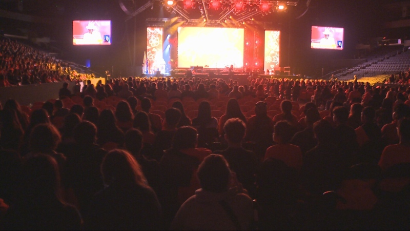 Thousands of Winnipeg students gather to mark start of Truth and Reconciliation Week