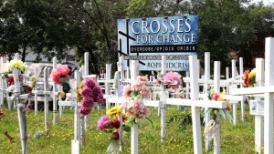 As losses mount in toxic opioid crisis, Ontario cities memorialize overdose victims