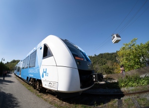 Quebec premier in France talking jobs with Alstom
