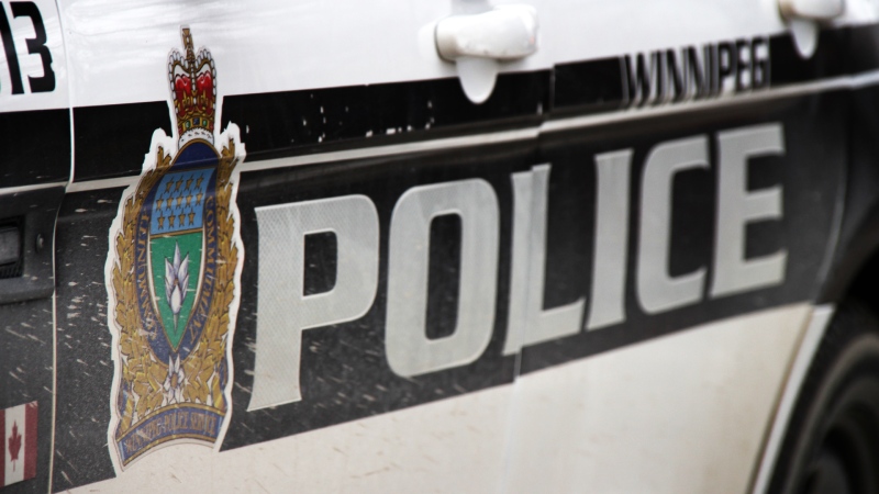 Child dead after falling from Winnipeg apartment building