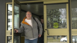 Sentencing hearing for Sask. man who kept daughter from mother to prevent COVID-19 vaccine set to resume