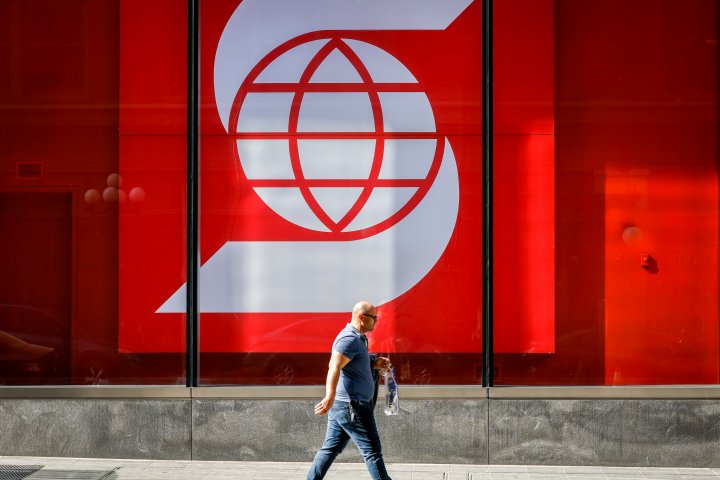 Scotiabank boosts Q4 profits with less money set aside for bad loans