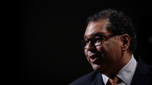 Nenshi announces run for Edmonton-Strathcona seat to 'go head-to-head' with Smith