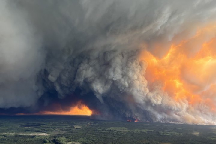 Alberta wildfire evacuees seek mental, emotional supports in Edmonton