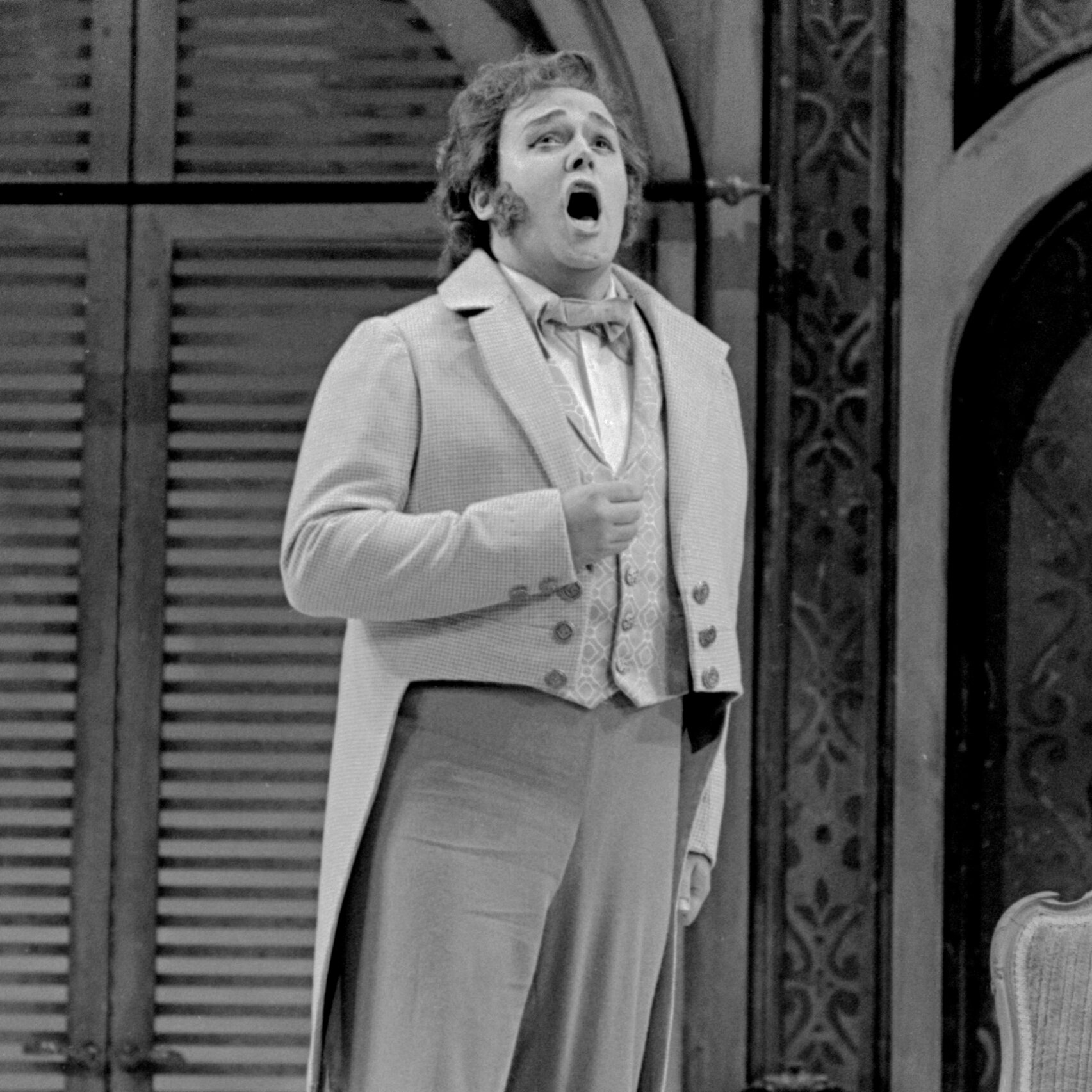David Rendall, Tenor Who Suffered 2 Operatic Mishaps, Dies at 76