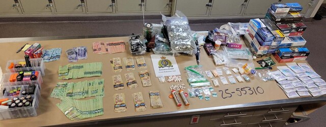 Kelowna police seize drugs, cash during traffic stops