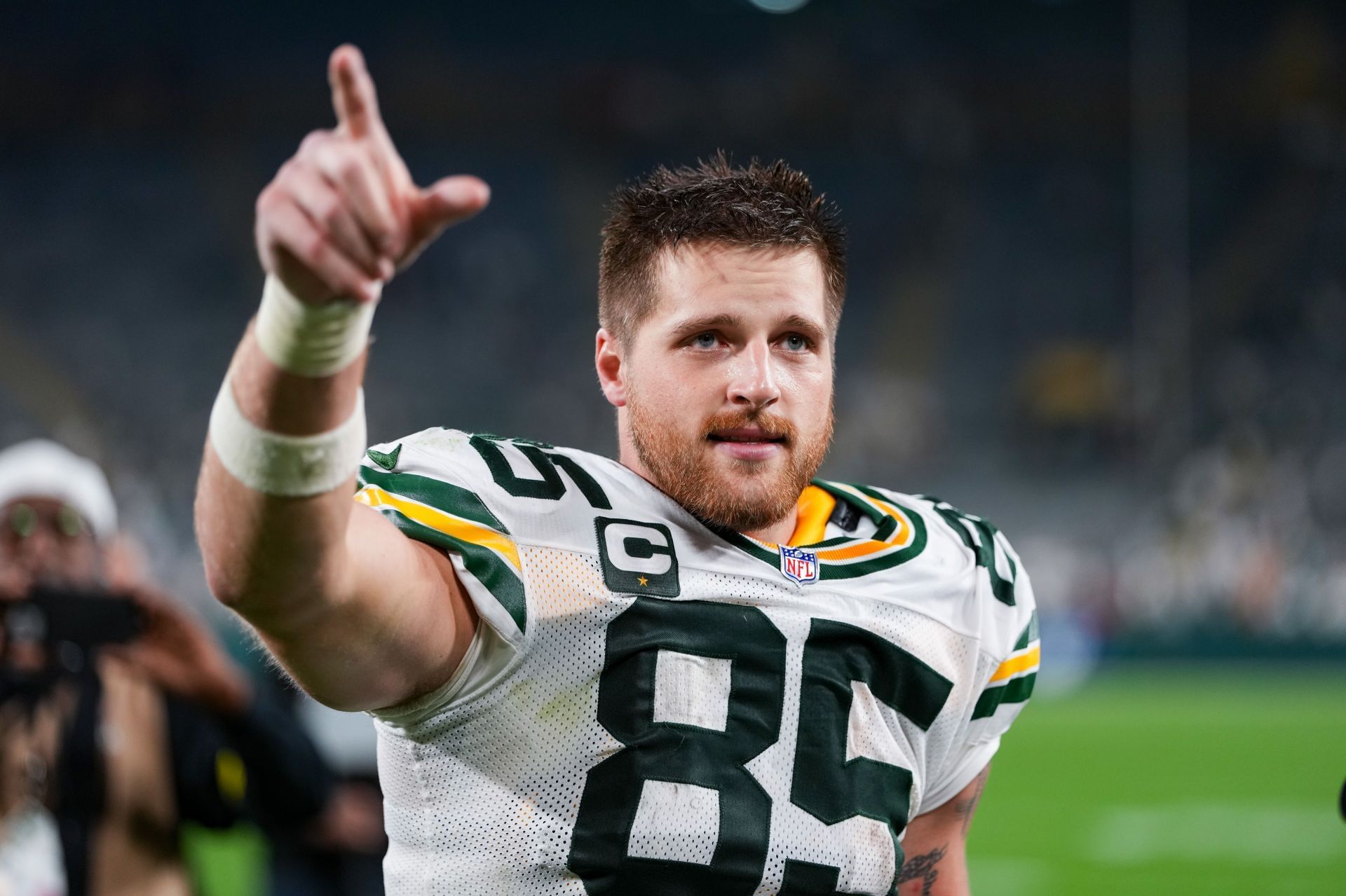 “Packers are allergic to staying healthy” - NFL fans react as Tucker Kraft suffers knee injury ahead of Week 3 game vs. Browns