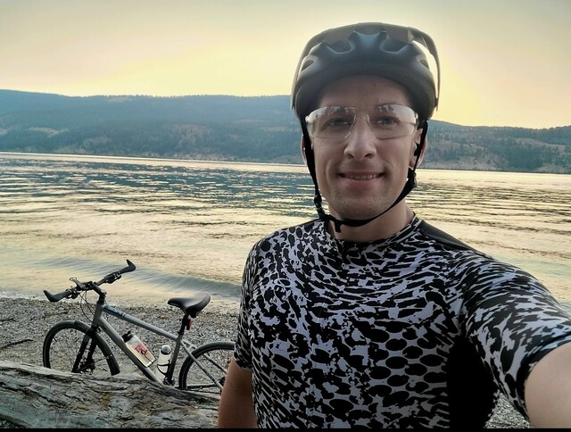 Ukrainian living in Kelowna cycles Granfondo route to raise bread money