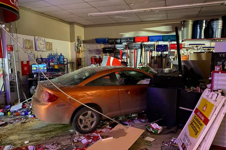 Saskatoon police investigating after car crashes into Zak’s Home Hardware store