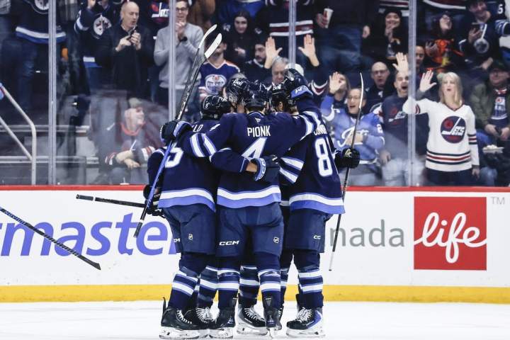 Evan Bouchard completes Oilers rally