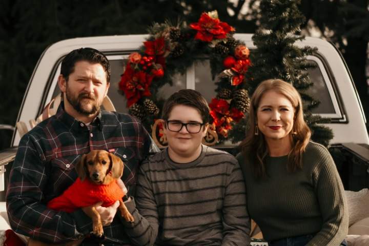 Kelowna woman fears lengthy wait for a liver transplant may cost her her life
