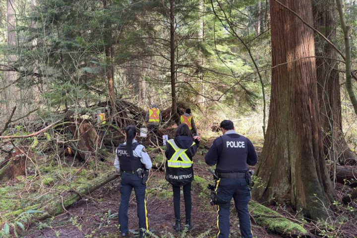 B.C. RCMP help 71-year-old find shelter after 14 years unhoused