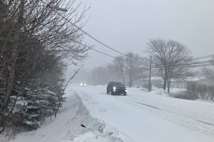 Powerful nor’easter hits Nova Scotia: flights cancelled, power outages expected