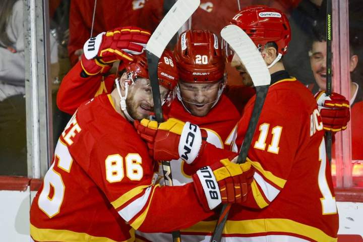 Olofsson scores first with Flames in 4-1 win