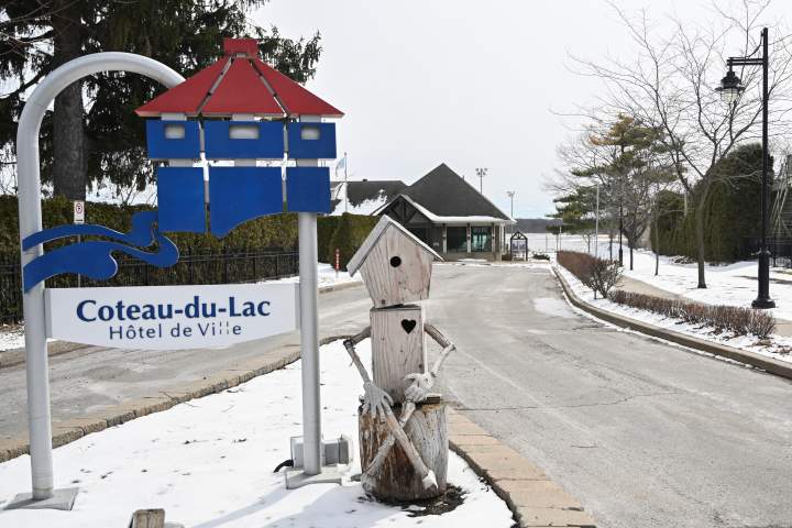 Air Canada crash: Quebec hometown mourns pilot Antoine Forest
