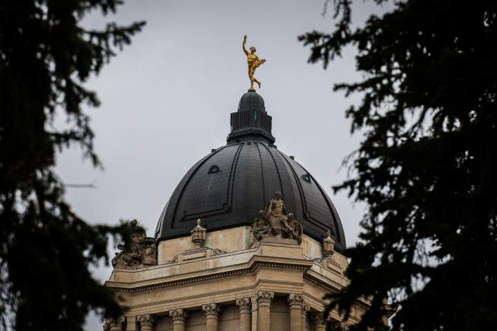 Opposition calls for income-tax cut to be tacked onto Manitoba’s budget
