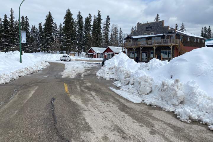 Snow nearly gone as Waskesiu businesses gear up May long weekend