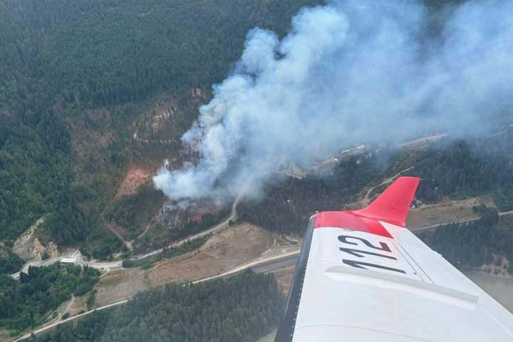 Out-of-control wildfire forces evacuation in B.C.’s Fraser Valley