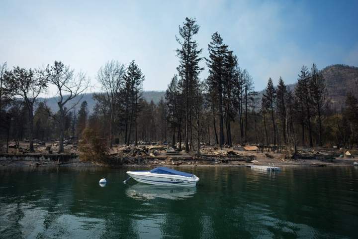 Bradley Creek wildfire fight threatened by wind with hot, dry conditions