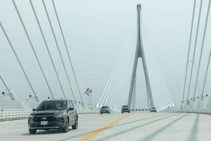 More than 41K crossed Gordie Howe bridge into Canada in first 5 days: StatCan