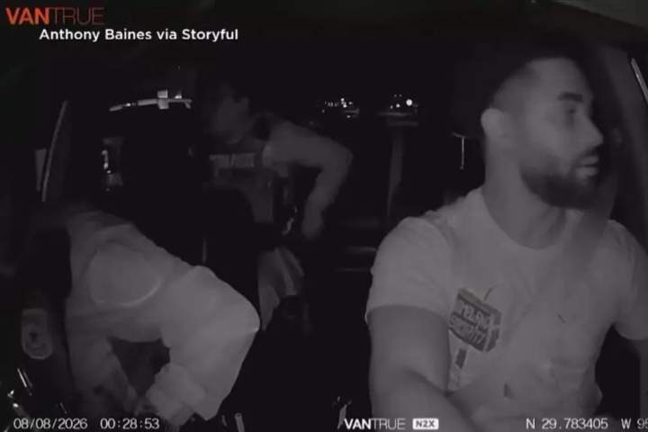 Houston police officers jump into Uber to chase running suspect, video shows